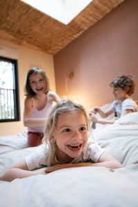 Enfants hébergements insolites