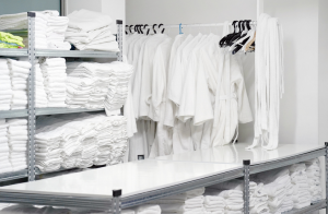 Comment gérer au mieux la laverie et être rentable : externaliser le lavage