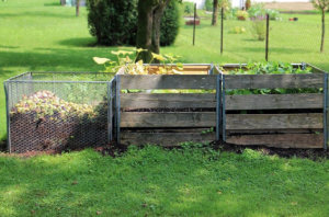 Composter fait partie des actions pour transformer son domaine insolite en refuge LPO