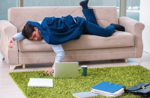 Adapter votre hébergement insolite aux télétravailleurs avec un bureau