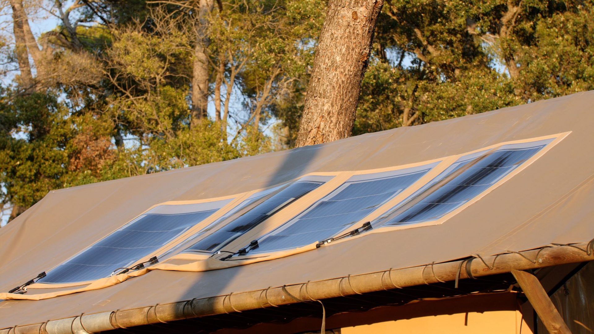 Solar Cloth : panneaux solaires - Esprit insolite